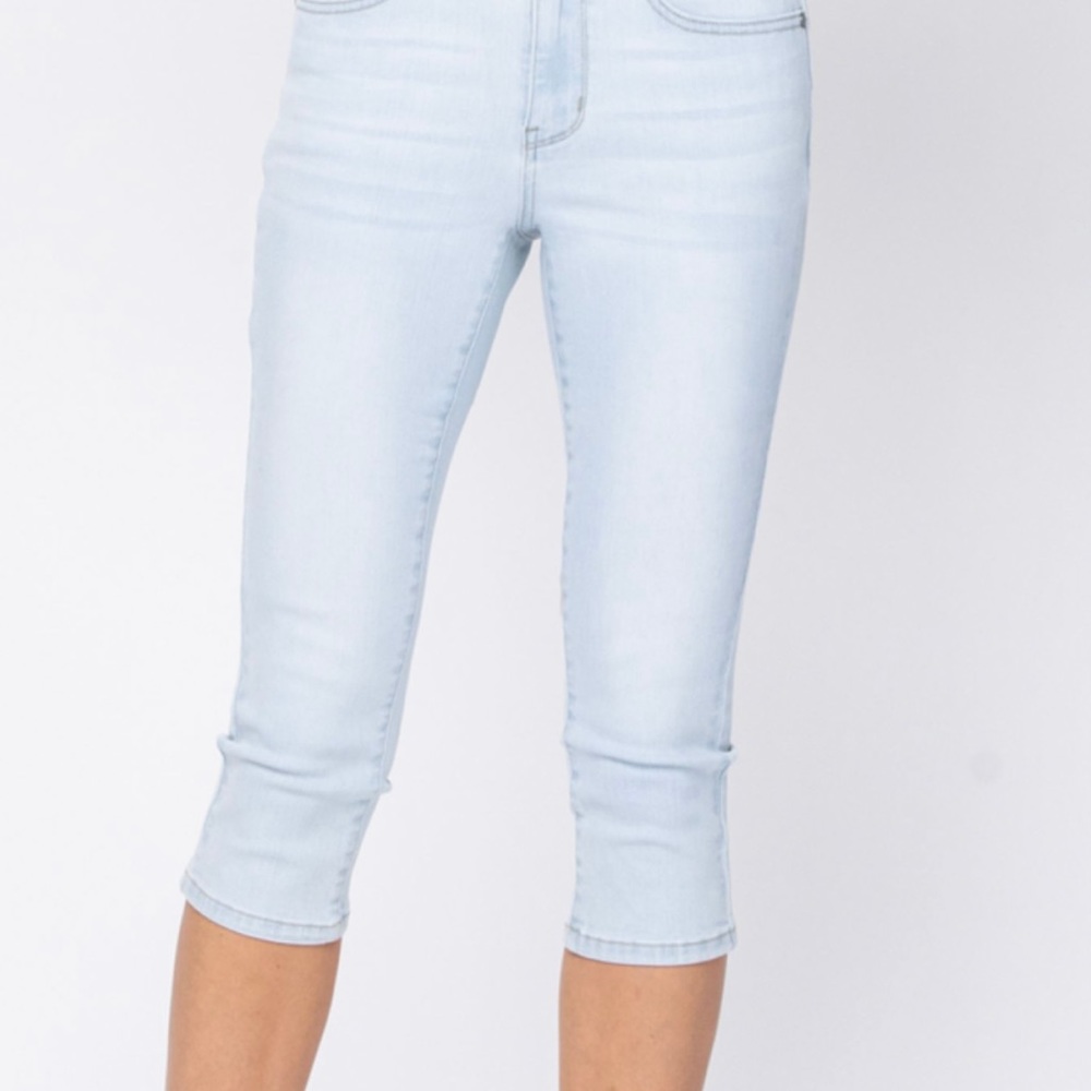 Judy Blue Farrah Capri